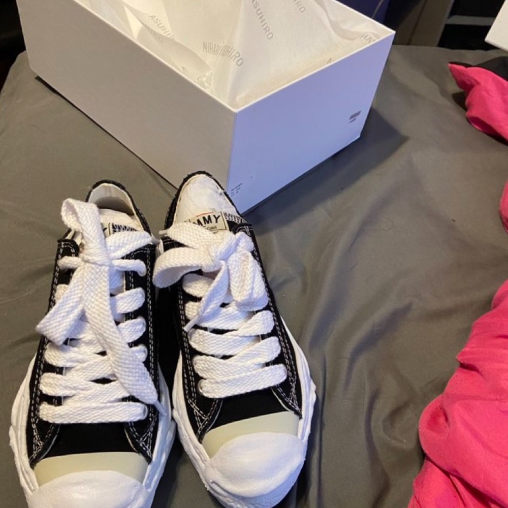 Maison Mihara shoes